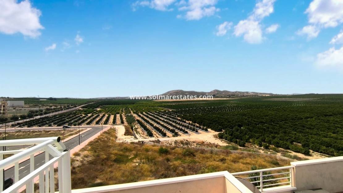 2 bedroom Apartment for sale in Algorfa with pool - € 129,950 (Ref: 9976671)