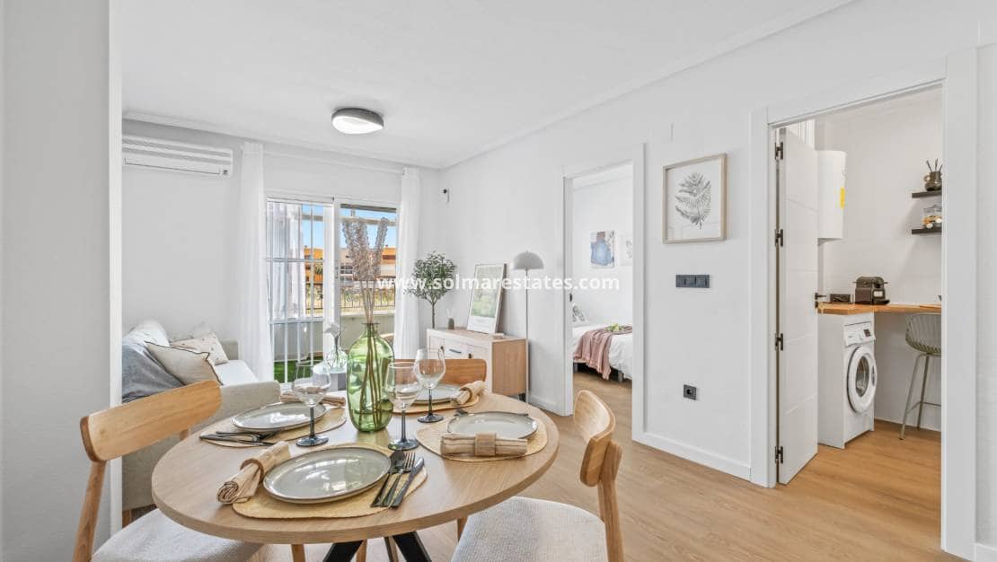 2 slaapkamer Appartement te koop in Playa Flamenca met zwembad - € 194.800 (Ref: 9976673)