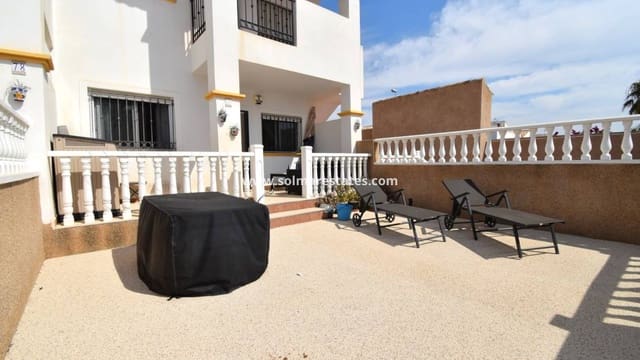 2 slaapkamer Appartement te koop in Punta Prima, Orihuela met zwembad - € 179.000 (Ref: 9976674)