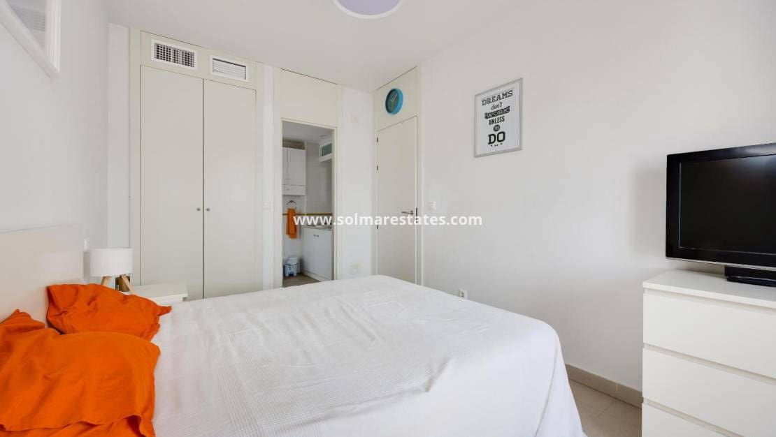 2 soverom Leilighet til salgs i Playa Flamenca med svømmebasseng - € 194 969 (Ref: 9976679)