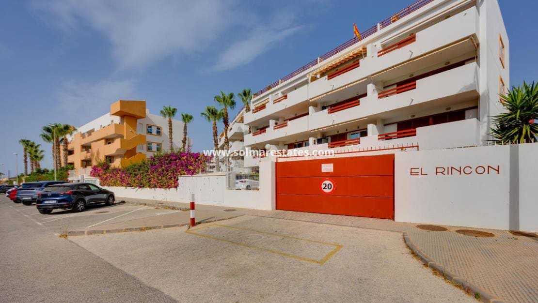 2 soverom Leilighet til salgs i Playa Flamenca med svømmebasseng - € 194 969 (Ref: 9976679)