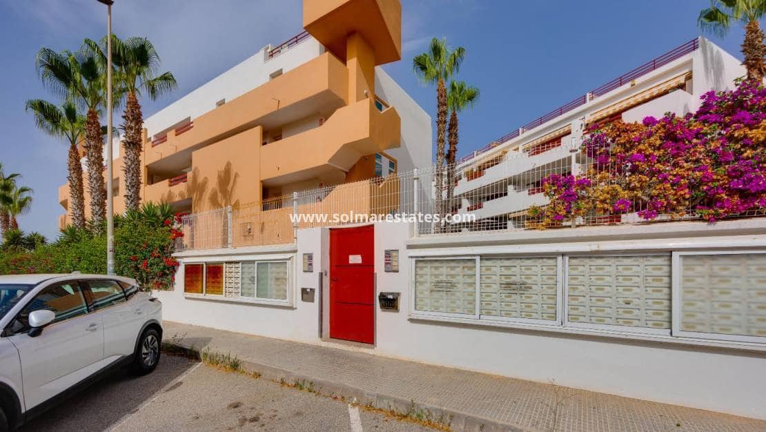 2 soverom Leilighet til salgs i Playa Flamenca med svømmebasseng - € 194 969 (Ref: 9976679)