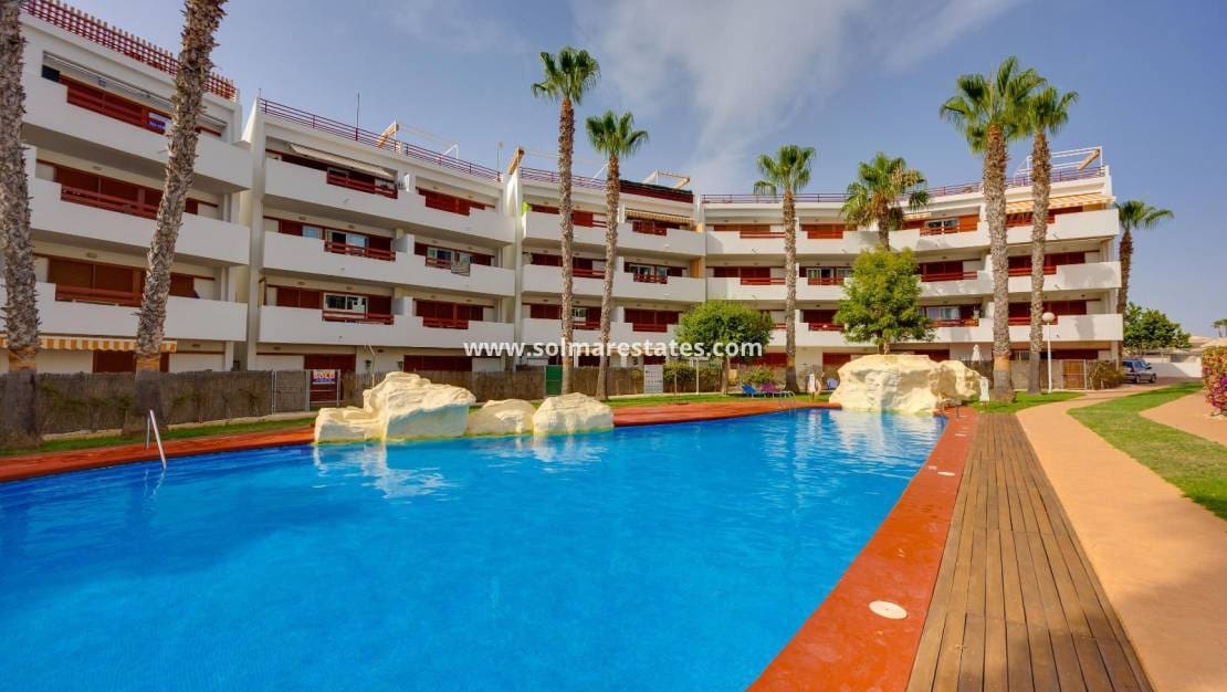 2 soverom Leilighet til salgs i Playa Flamenca med svømmebasseng - € 194 969 (Ref: 9976679)