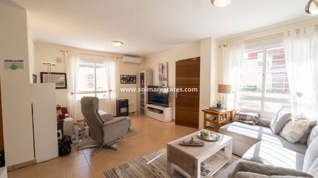 2 Zimmer Doppelhaus zu verkaufen in Villamartin, Orihuela mit Pool - 189.000 € (Ref: 9976681)