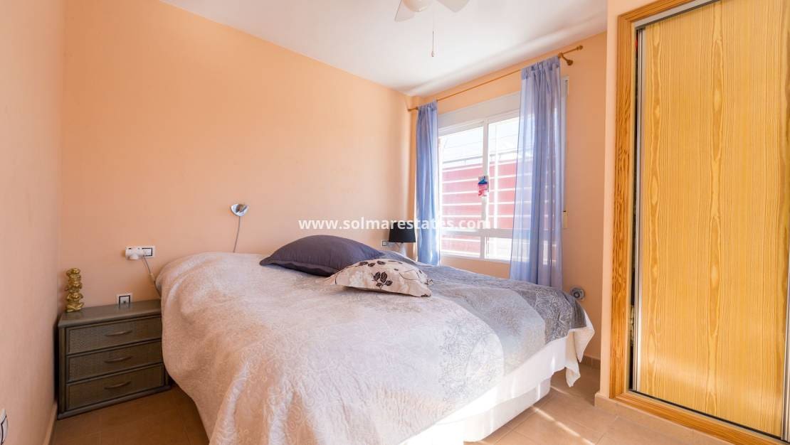 2 bedroom Semi-detached Villa for sale in Villamartin with pool - € 189,000 (Ref: 9976681)