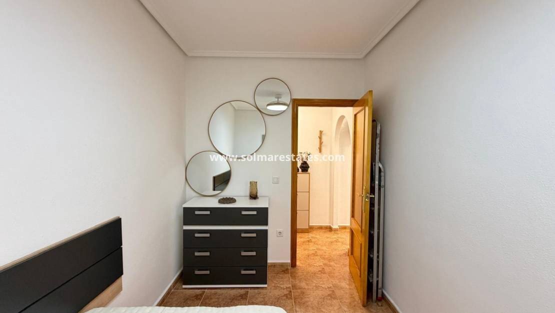 2 Zimmer Apartment zu verkaufen in Torrevieja - 144.900 € (Ref: 9977714)