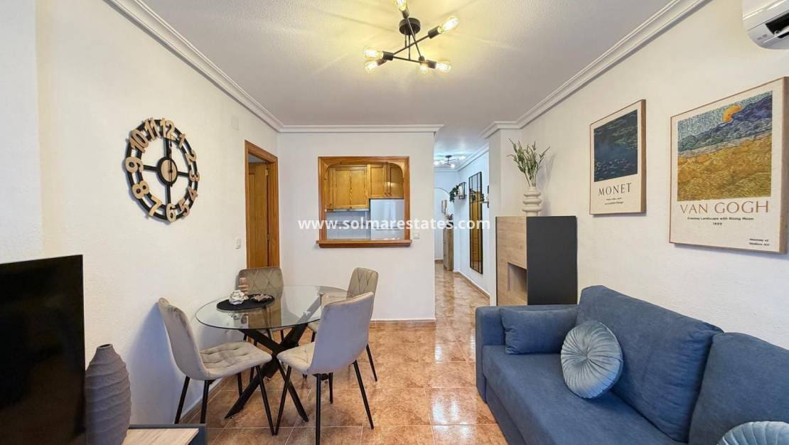 2 Zimmer Apartment zu verkaufen in Torrevieja - 144.900 € (Ref: 9977714)