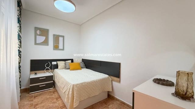 2 Zimmer Apartment zu verkaufen in Puerto Deportivo, Torrevieja - 144.900 € (Ref: 9977714)