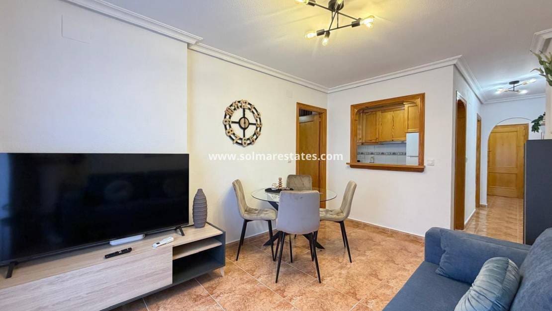 2 Zimmer Apartment zu verkaufen in Torrevieja - 144.900 € (Ref: 9977714)