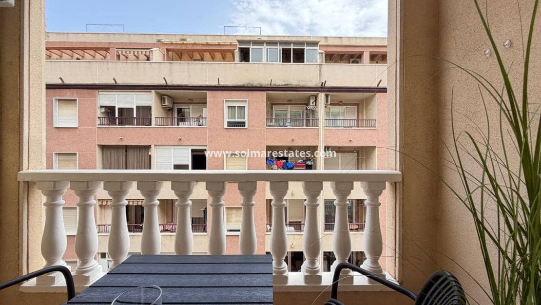 2 Zimmer Apartment zu verkaufen in Torrevieja - 144.900 € (Ref: 9977714)