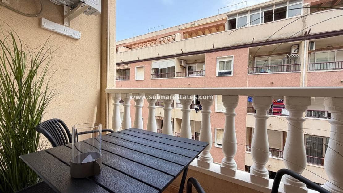 2 Zimmer Apartment zu verkaufen in Torrevieja - 144.900 € (Ref: 9977714)