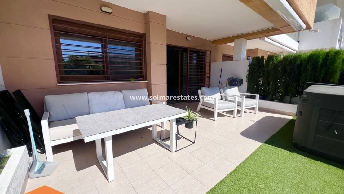 2 sypialnia Apartament na sprzedaż w Villamartin z basenem - 290 000 € (Ref: 9977715)