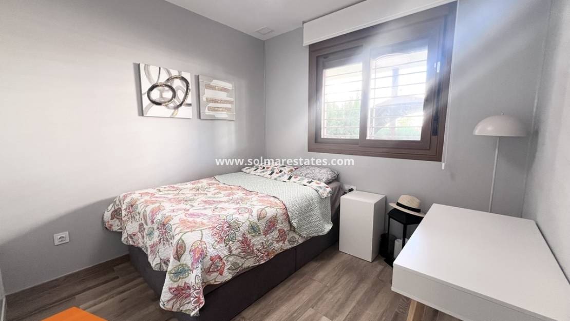 2 sypialnia Apartament na sprzedaż w Villamartin z basenem - 290 000 € (Ref: 9977715)
