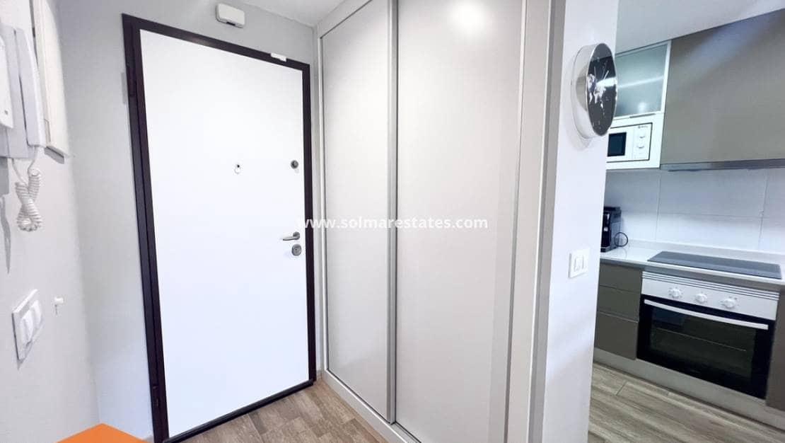 2 sypialnia Apartament na sprzedaż w Villamartin z basenem - 290 000 € (Ref: 9977715)