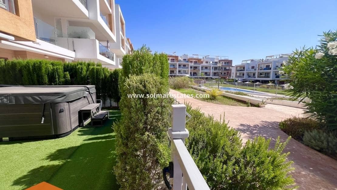 2 sypialnia Apartament na sprzedaż w Villamartin z basenem - 290 000 € (Ref: 9977715)