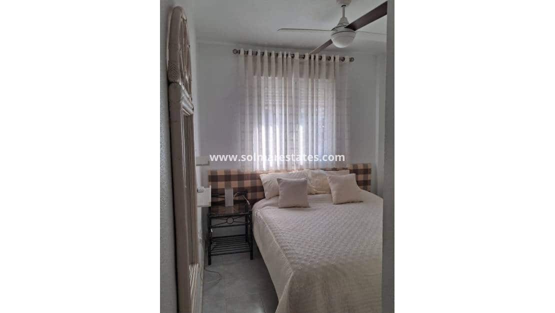 2 slaapkamer Appartement te koop in Villamartin met zwembad - € 164.000 (Ref: 9978059)