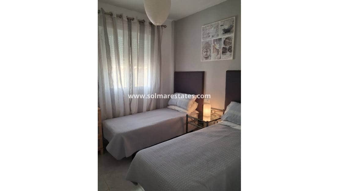 2 slaapkamer Appartement te koop in Villamartin met zwembad - € 164.000 (Ref: 9978059)