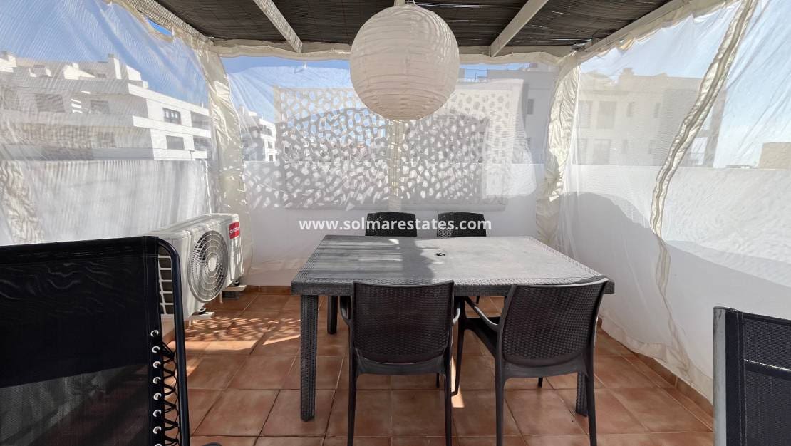 2 slaapkamer Appartement te koop in Villamartin met zwembad - € 164.000 (Ref: 9978059)