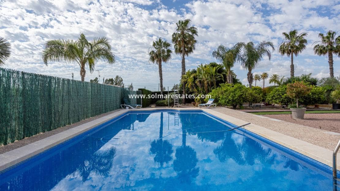 5 Zimmer Villa zu verkaufen in La Hoya mit Pool - 510.000 € (Ref: 9981349)