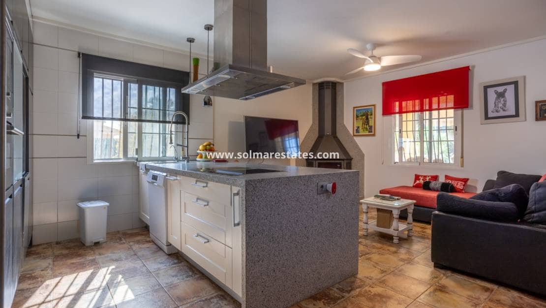 5 Zimmer Villa zu verkaufen in La Hoya mit Pool - 510.000 € (Ref: 9981349)