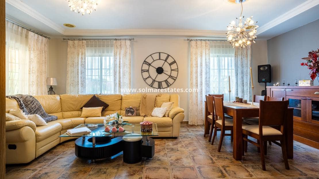 5 Zimmer Villa zu verkaufen in La Hoya mit Pool - 510.000 € (Ref: 9981349)