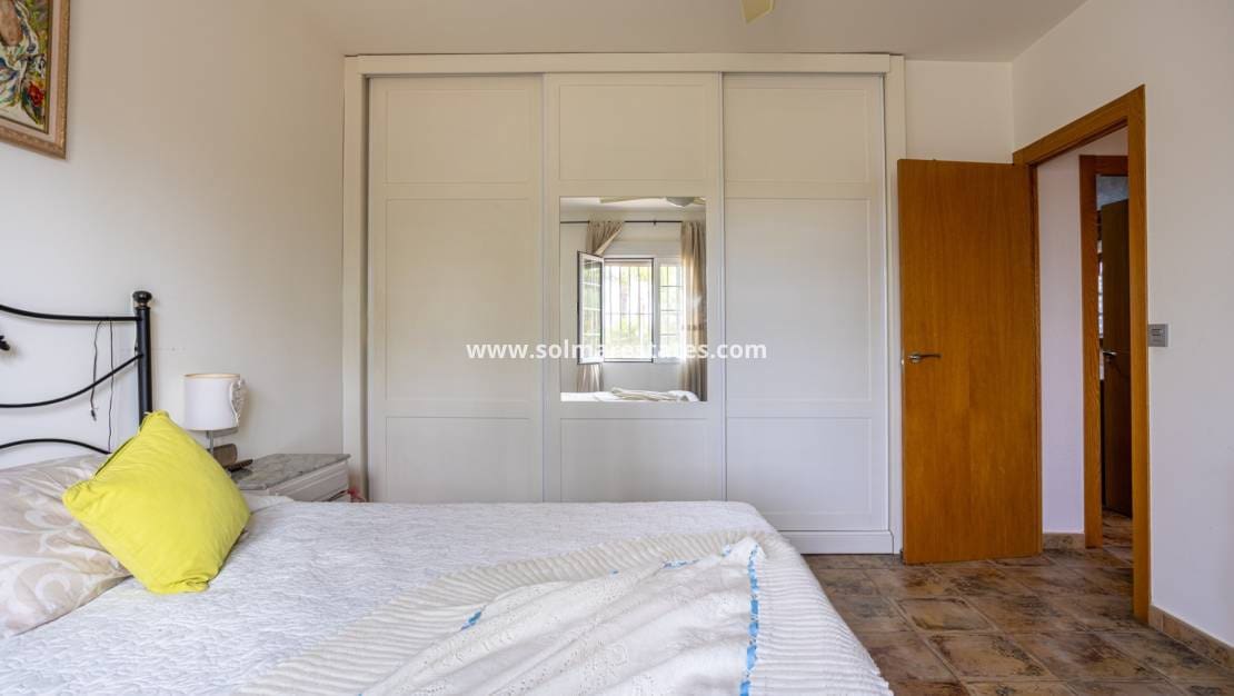 5 Zimmer Villa zu verkaufen in La Hoya mit Pool - 510.000 € (Ref: 9981349)
