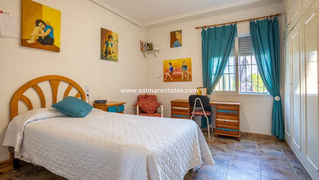 5 Zimmer Villa zu verkaufen in La Hoya mit Pool - 510.000 € (Ref: 9981349)
