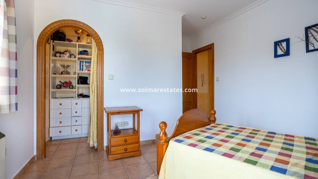 5 Zimmer Villa zu verkaufen in La Hoya mit Pool - 510.000 € (Ref: 9981349)