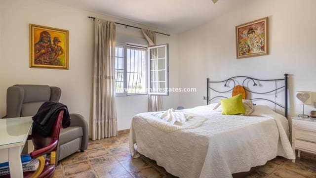 5 soverom Villa til salgs i La Hoya, Elche / Elx med svømmebasseng - € 510 000 (Ref: 9981349)