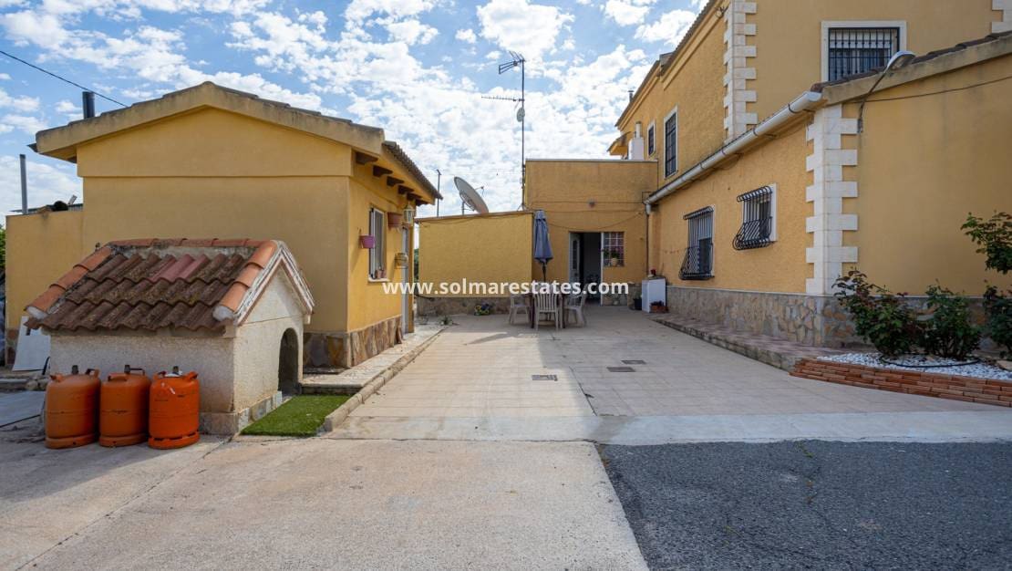 5 Zimmer Villa zu verkaufen in La Hoya mit Pool - 510.000 € (Ref: 9981349)