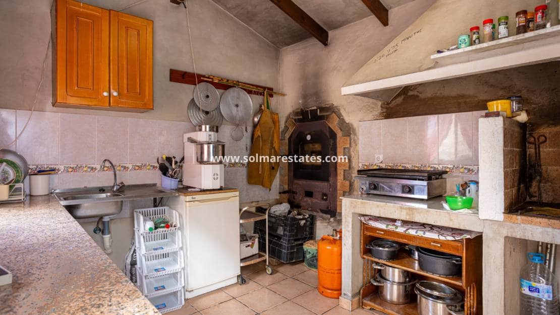 5 Zimmer Villa zu verkaufen in La Hoya mit Pool - 510.000 € (Ref: 9981349)