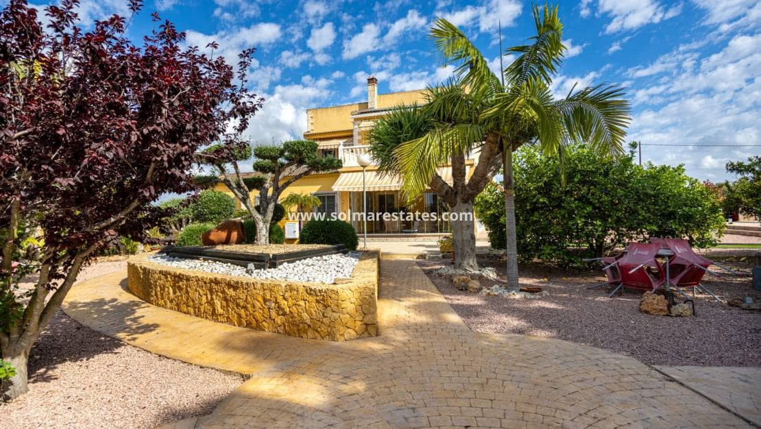 5 Zimmer Villa zu verkaufen in La Hoya mit Pool - 510.000 € (Ref: 9981349)