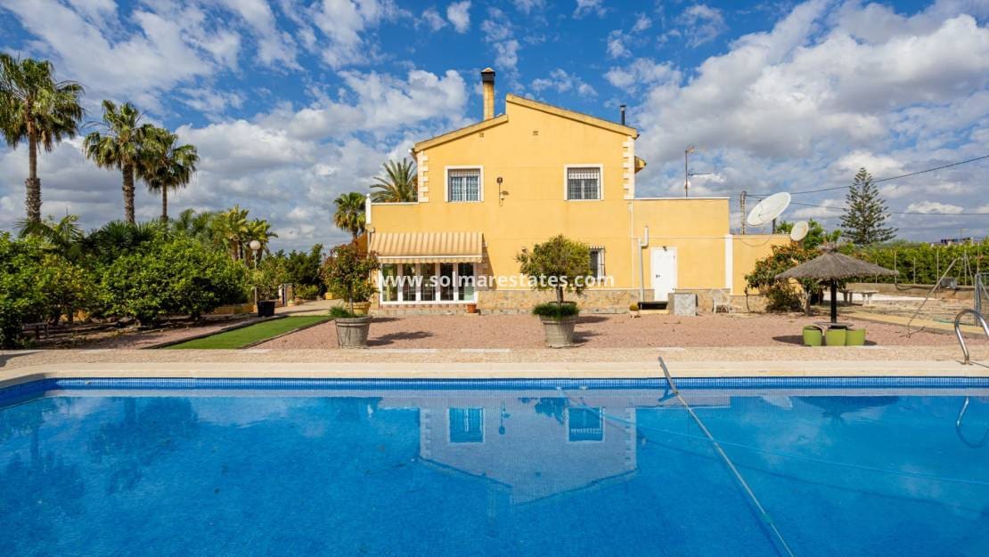 5 Zimmer Villa zu verkaufen in La Hoya mit Pool - 510.000 € (Ref: 9981349)