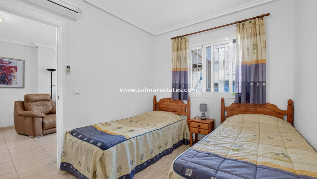 2 soverom Leilighet til salgs i Playa Flamenca med svømmebasseng - € 226 000 (Ref: 9981474)