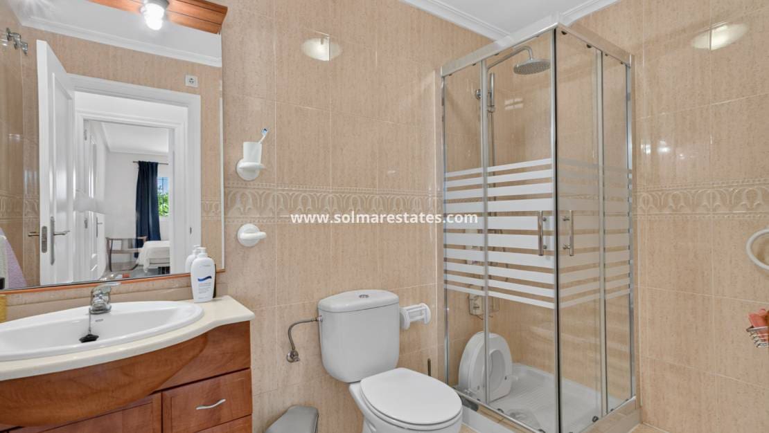 2 soverom Leilighet til salgs i Playa Flamenca med svømmebasseng - € 226 000 (Ref: 9981474)