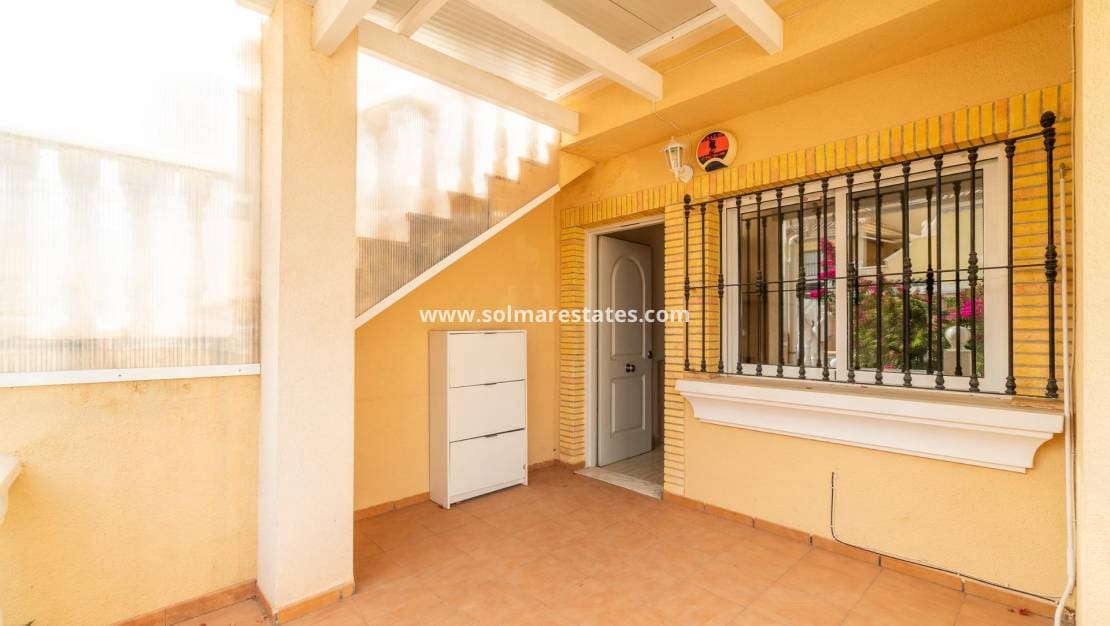 2 makuuhuone Huoneisto myytävänä paikassa Villamartin mukana uima-altaan - 175 000 € (Ref: 9983999)