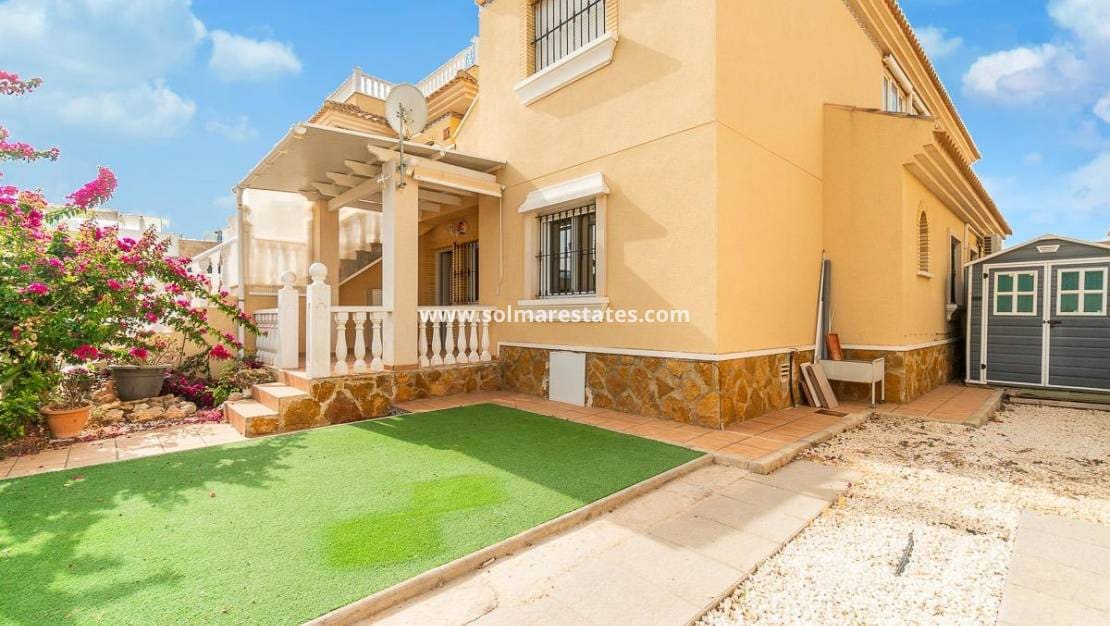 2 makuuhuone Huoneisto myytävänä paikassa Villamartin mukana uima-altaan - 175 000 € (Ref: 9983999)