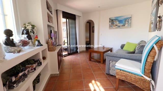 2 soveværelse Lejlighed til salg i Punta Prima, Torrevieja med swimmingpool - € 200.000 (Ref: 9984000)