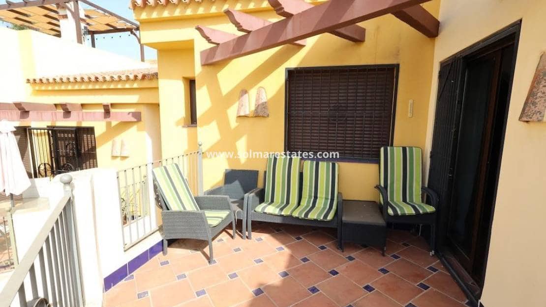 2 soveværelse Lejlighed til salg i Punta Prima med swimmingpool - € 200.000 (Ref: 9984000)