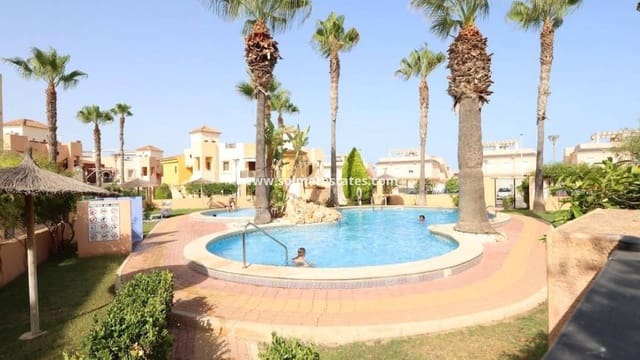 2 soveværelse Lejlighed til salg i Punta Prima, Torrevieja med swimmingpool - € 200.000 (Ref: 9984000)