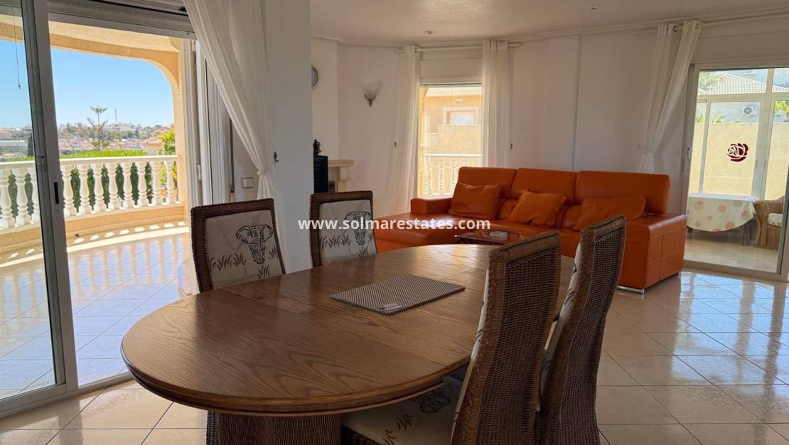 4 sypialnia Willa na sprzedaż w La Marquesa z basenem - 649 000 € (Ref: 9985310)