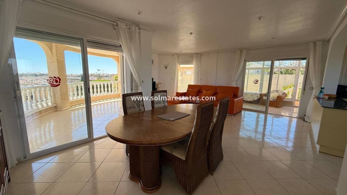 4 sypialnia Willa na sprzedaż w La Marquesa z basenem - 649 000 € (Ref: 9985310)