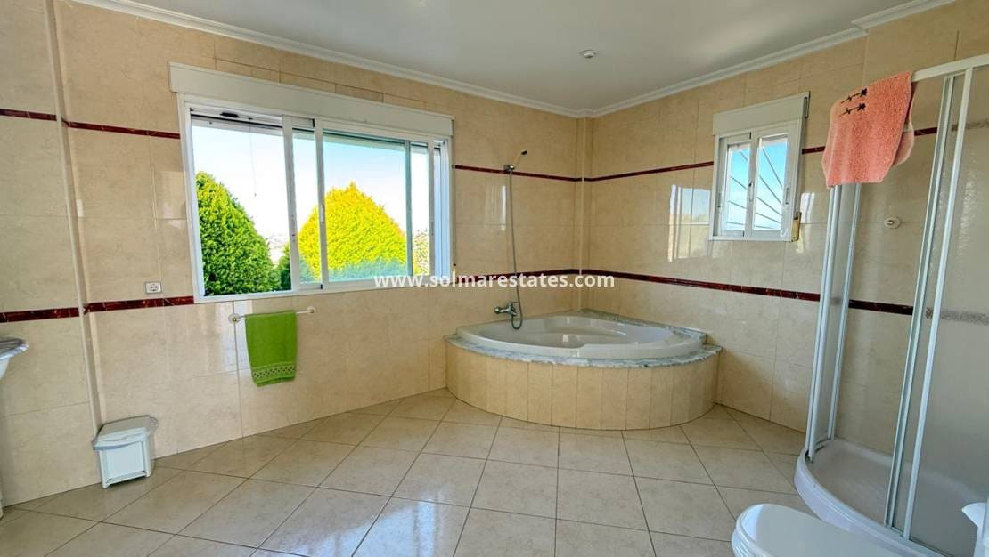 4 sypialnia Willa na sprzedaż w La Marquesa z basenem - 649 000 € (Ref: 9985310)