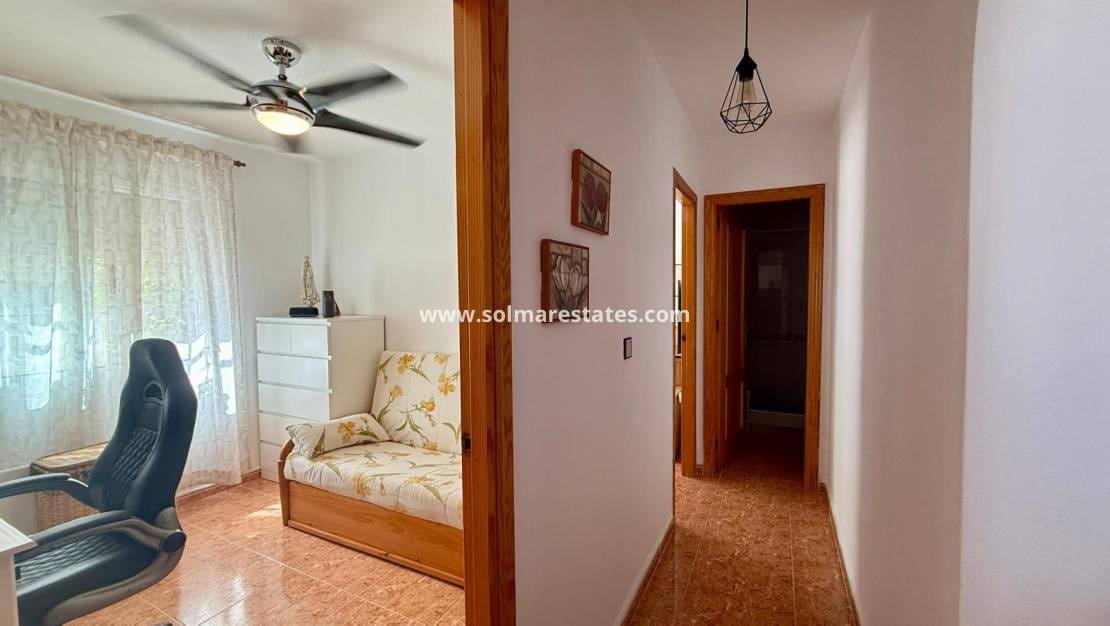 3 slaapkamer Bungalow te koop in La Marina met zwembad - € 185.000 (Ref: 9985311)