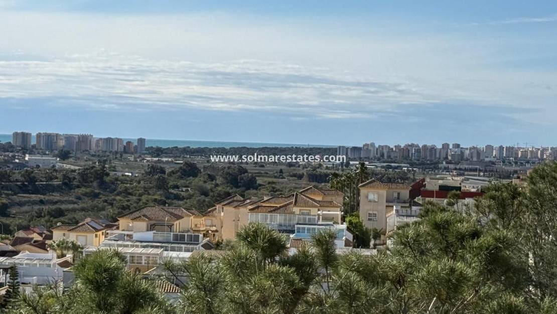 3 slaapkamer Bungalow te koop in La Marina met zwembad - € 185.000 (Ref: 9985311)
