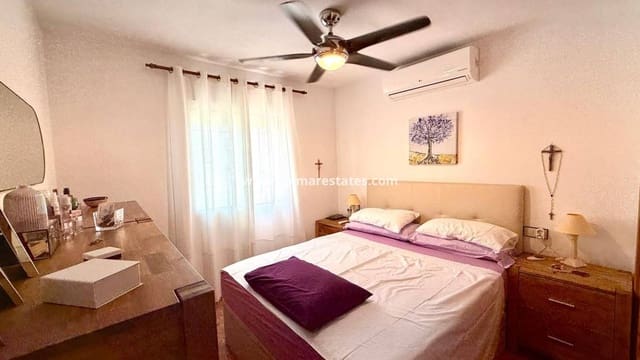 3 slaapkamer Bungalow te koop in La Marina, Elche / Elx met zwembad - € 185.000 (Ref: 9985311)