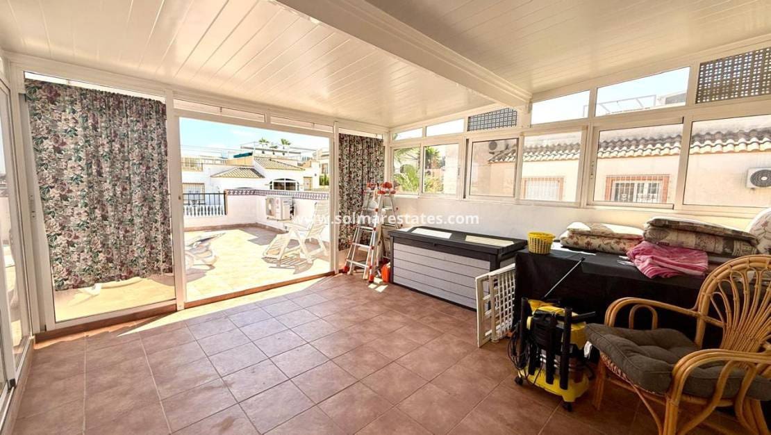 3 slaapkamer Bungalow te koop in La Marina met zwembad - € 185.000 (Ref: 9985311)