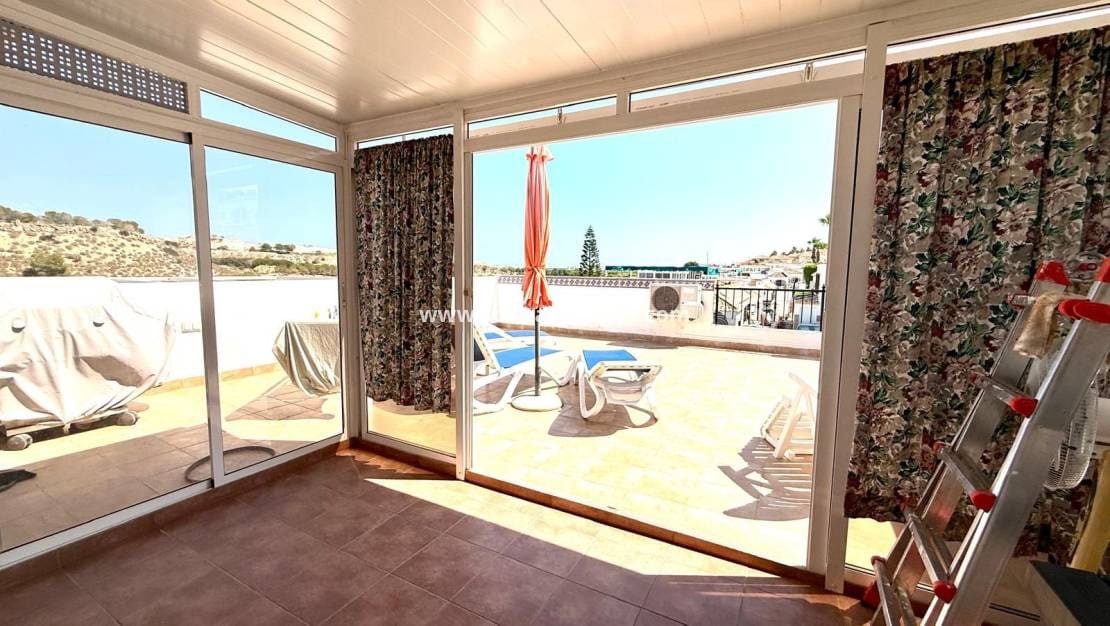 3 slaapkamer Bungalow te koop in La Marina met zwembad - € 185.000 (Ref: 9985311)