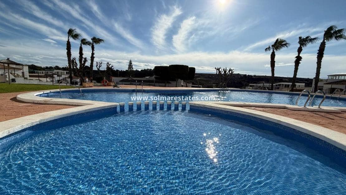3 slaapkamer Bungalow te koop in La Marina met zwembad - € 185.000 (Ref: 9985311)