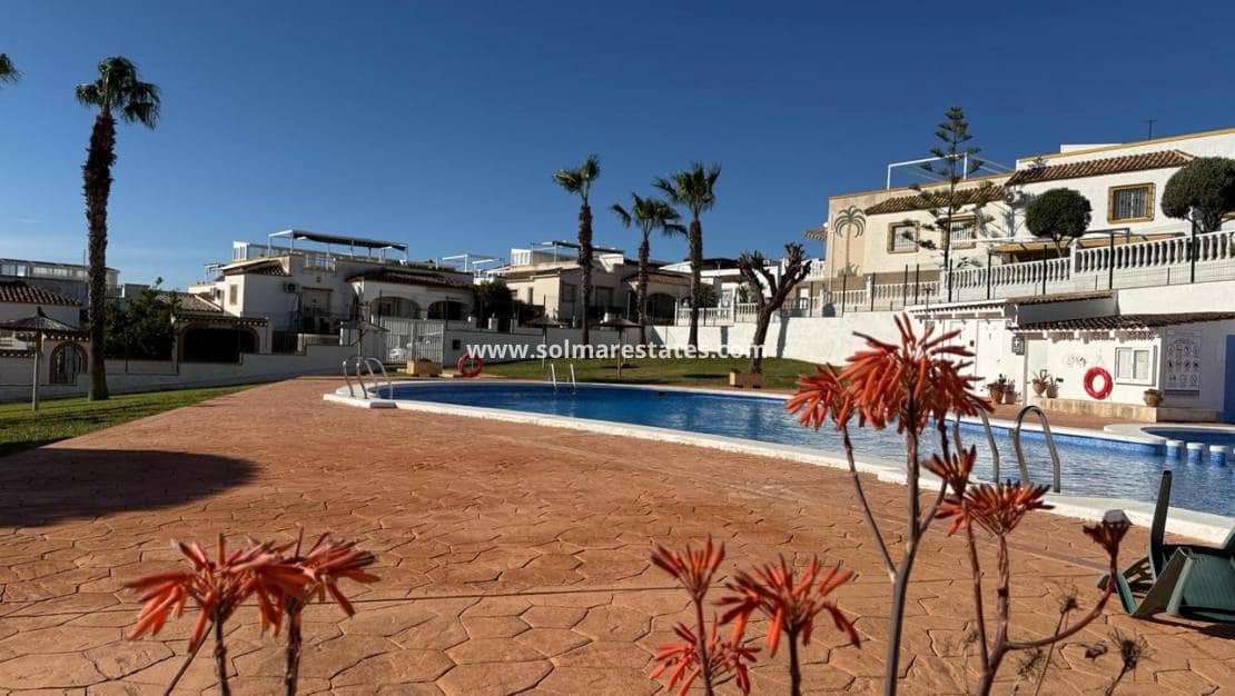 3 slaapkamer Bungalow te koop in La Marina met zwembad - € 185.000 (Ref: 9985311)